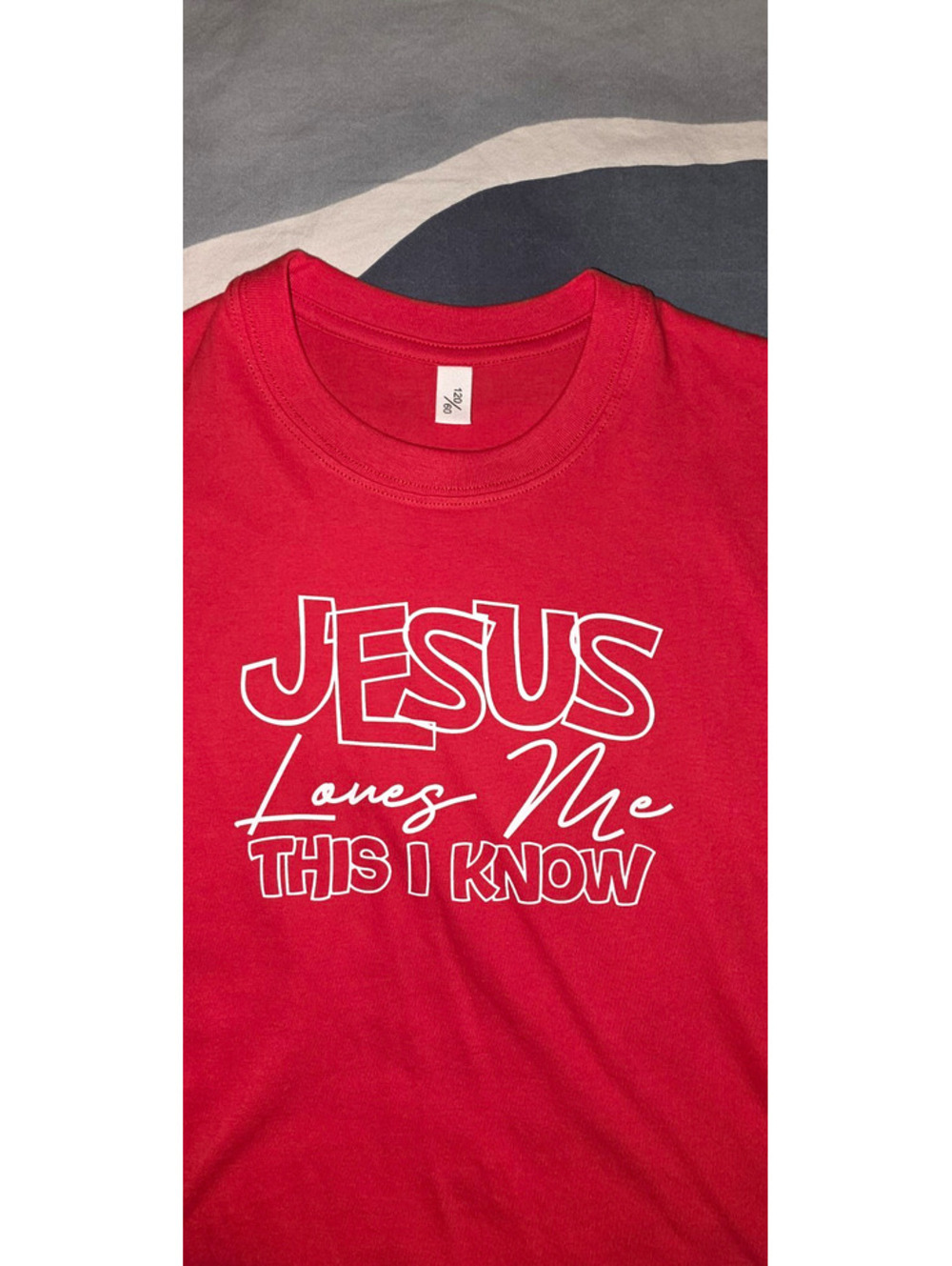 Unisex Kids Size S Red "Jesus Loves Me This I Know" Graphic Print Crew Neck Tee
